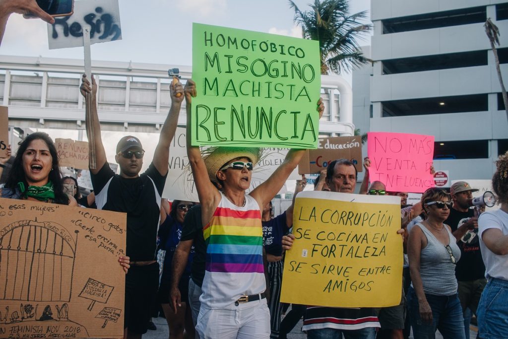 Manifestantes exigen la renuncia de Rosselló en el aeropuerto Luis Muñoz Marían, 11 de julio de 2019, Mari Blanca Robles