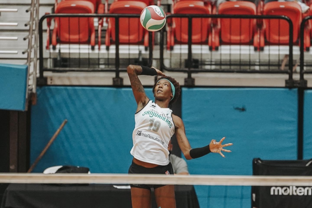 Destinee Hooker