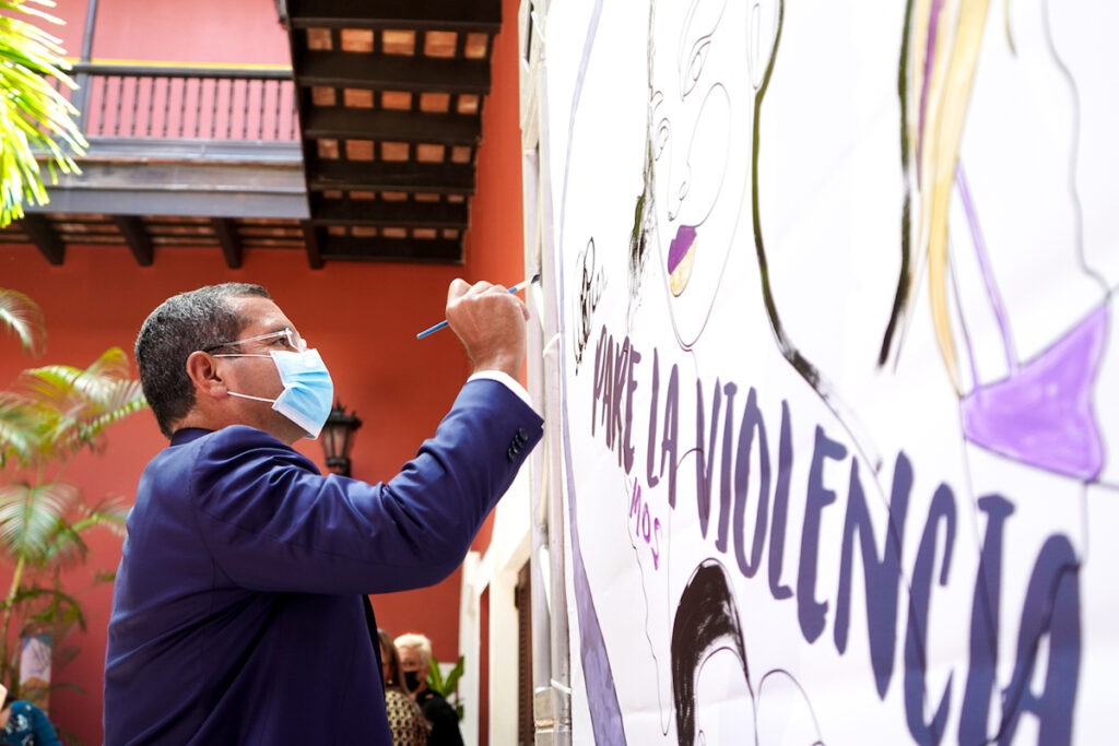 El gobernador Pedro Pierluisi durante el lanzamiento de la campaña “El momento del PARE”, el 13 de julio de 2021.