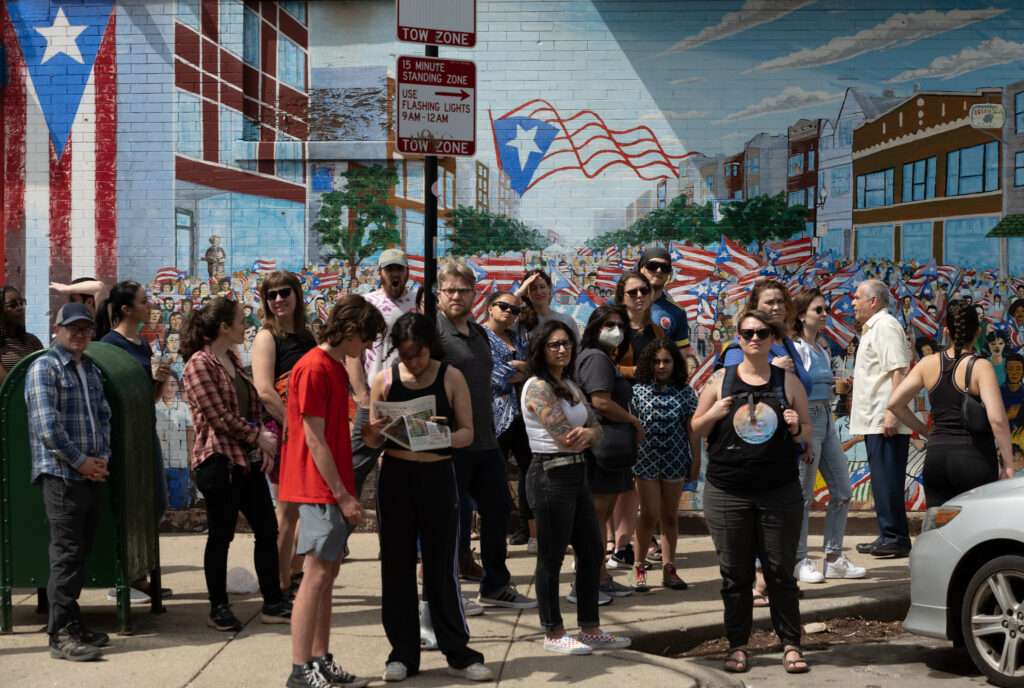 Paseo Boricua, en Humboldt Park, un barrio que es el corazón de la comunidad puertorriqueña en la ciudad de Chicago. Foto por Herminio Rodríguez | Centro de Periodismo Investigativo