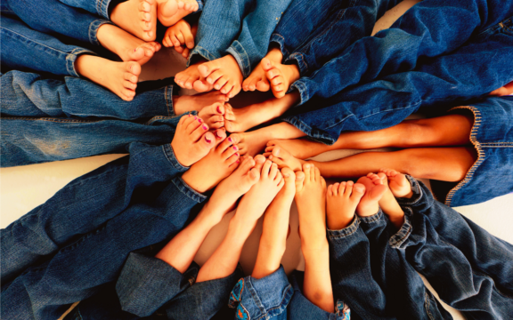 Piernas con mahones, Denim Day 2025